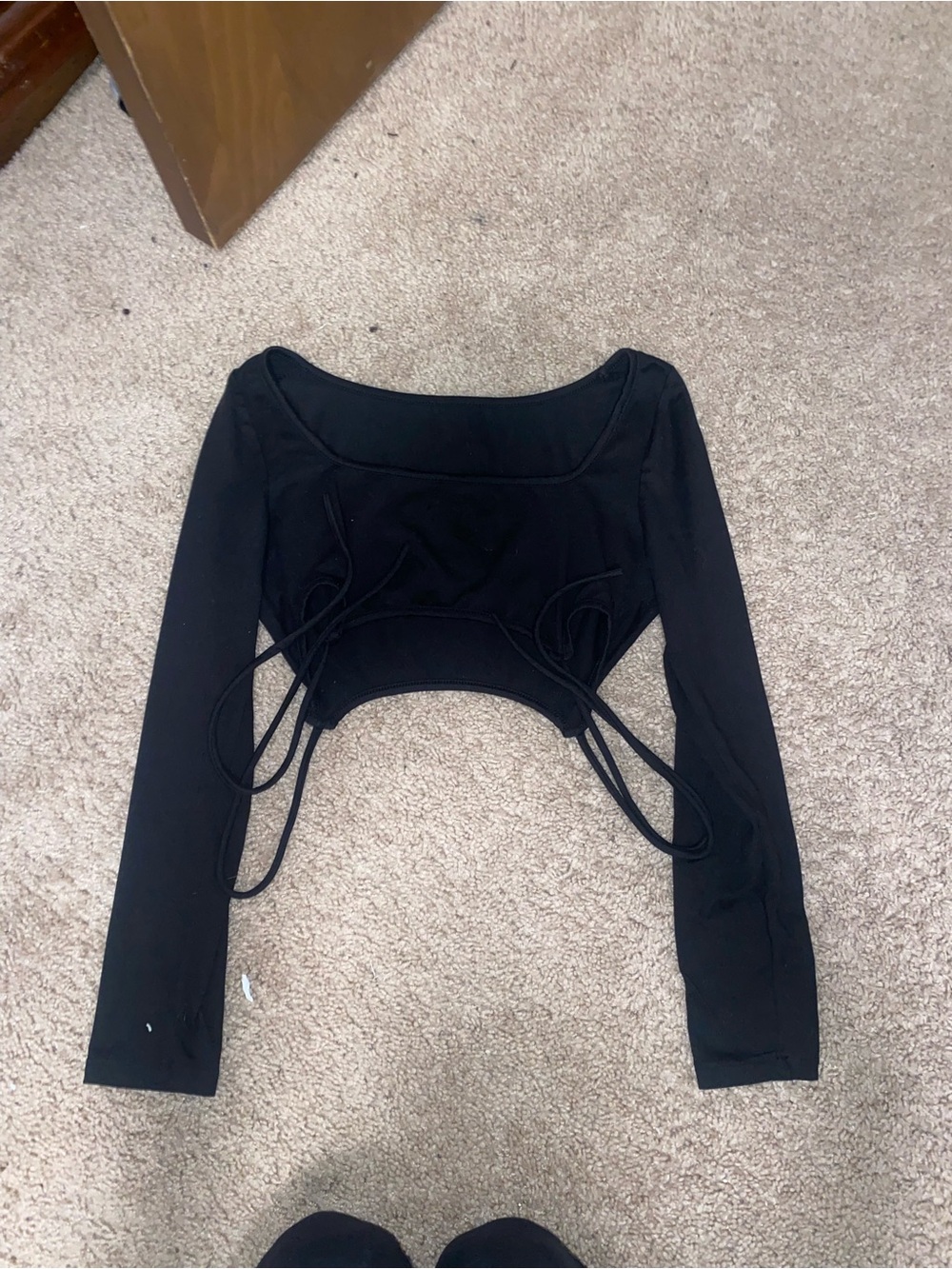 Black Long-Sleeve Ruched Tie-Detail Crop Top